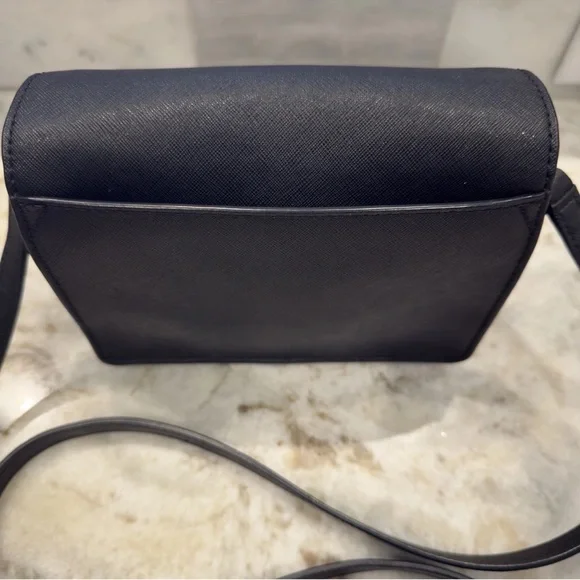 Marc Jacobs New York Black Saffiano Leather Gold Logo 7” Envelope Crossbody Bag - Picture 6 of 9